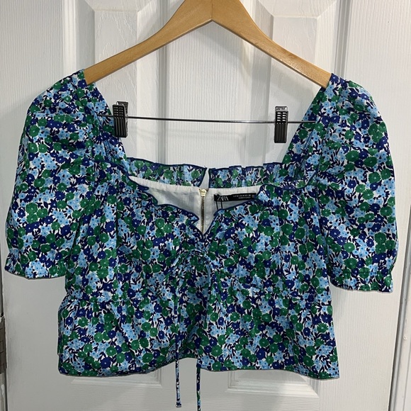 ZARA NWT Ditsy Dainty Floral Puff Short Sleeve Crop Top Size Medium $35 - Picture 2 of 12